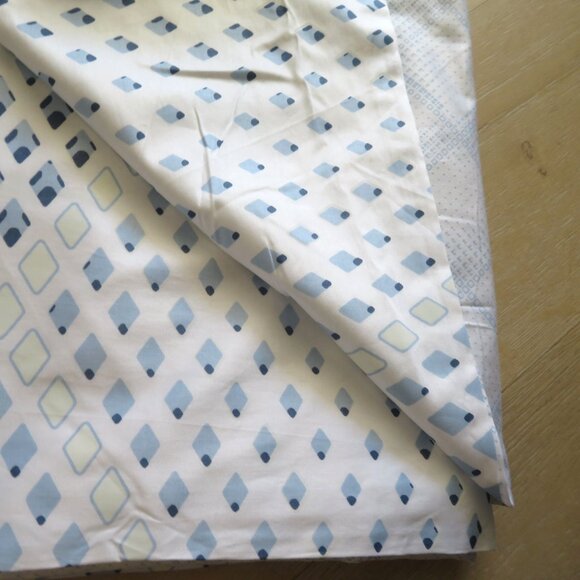 New Blue White Reversable Patterned Cotton Twin Duvet Set 2 Shams 1 Pillowcase - Picture 5 of 16